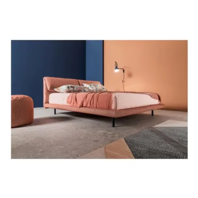 Letto Swing in tessuto con testiera di Ennerev