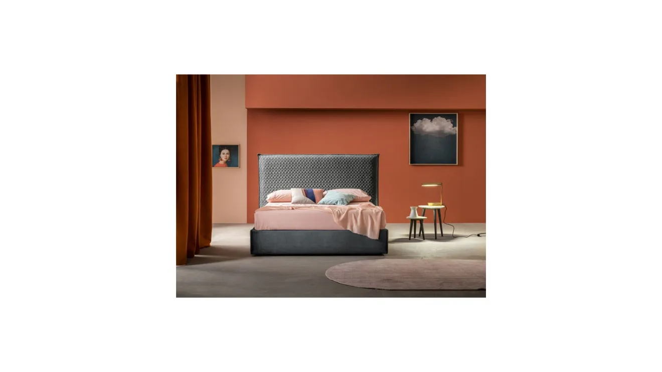 Letto Ventura Maxi con testiera importante di Ennerev