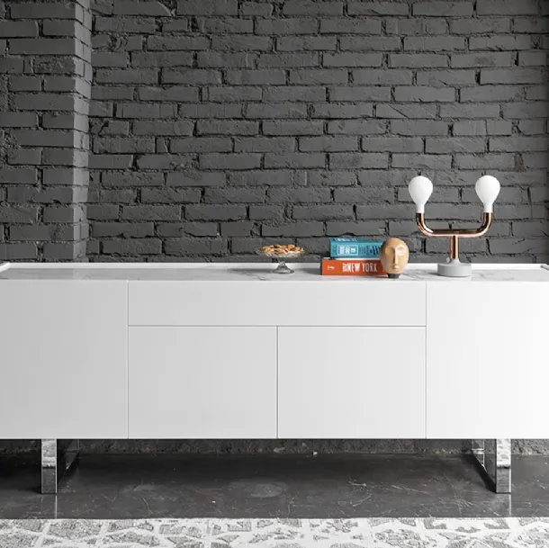 Madia Horizon in laccato di Calligaris