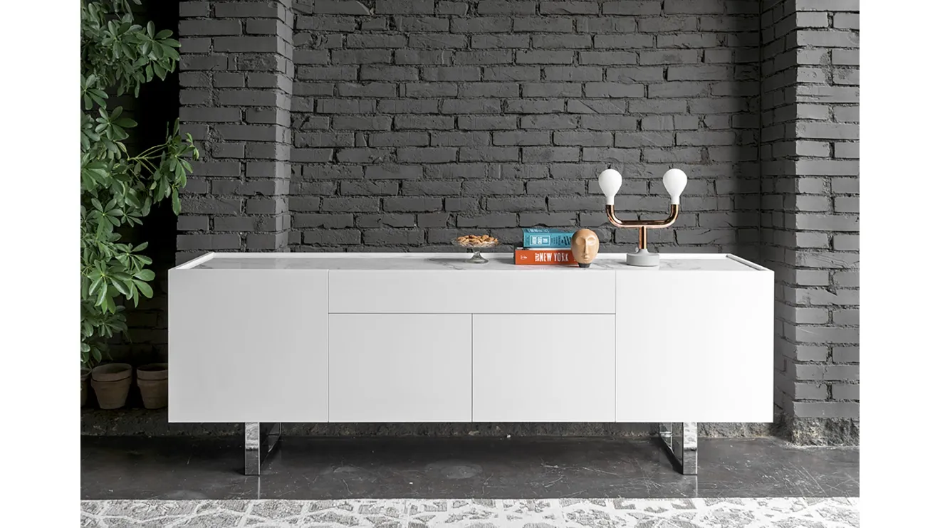 Madia Horizon in laccato di Calligaris