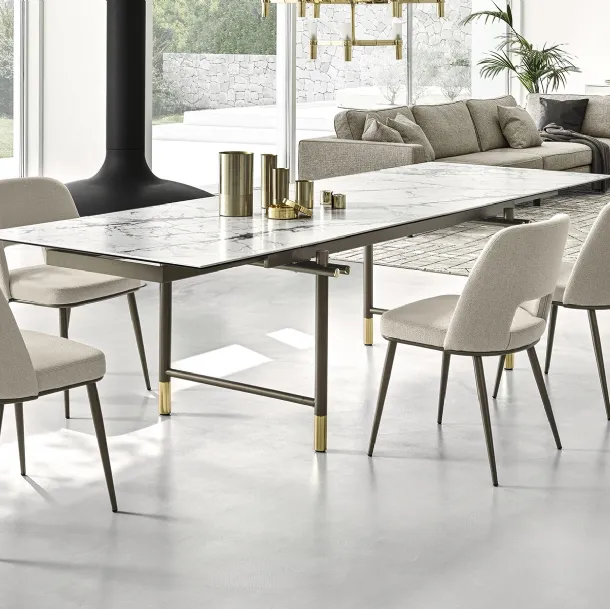 Tavolo allungabile in ceramica con struttura industrial design in metallo Monogram di Calligaris