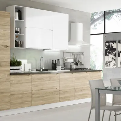 Cucina Moderna lineare Carima Rovere tavolato e Bianco lucido di Evo Cucine