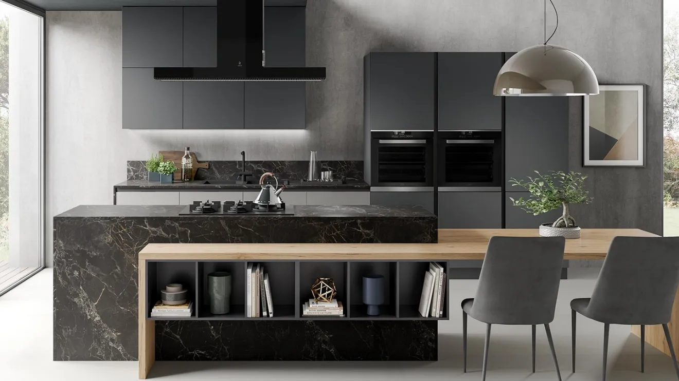 Cucina Moderna con isola Diva in Pet finitura Ghiaccio opaco e Antracite opaco di Evo Cucine