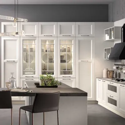 Cucina Moderna con isola Gea in Frassino finitura Bianco di Evo Cucine